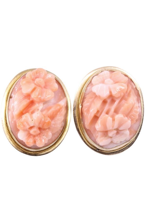 Clips anciens en or jaune et corail - Castafiore
