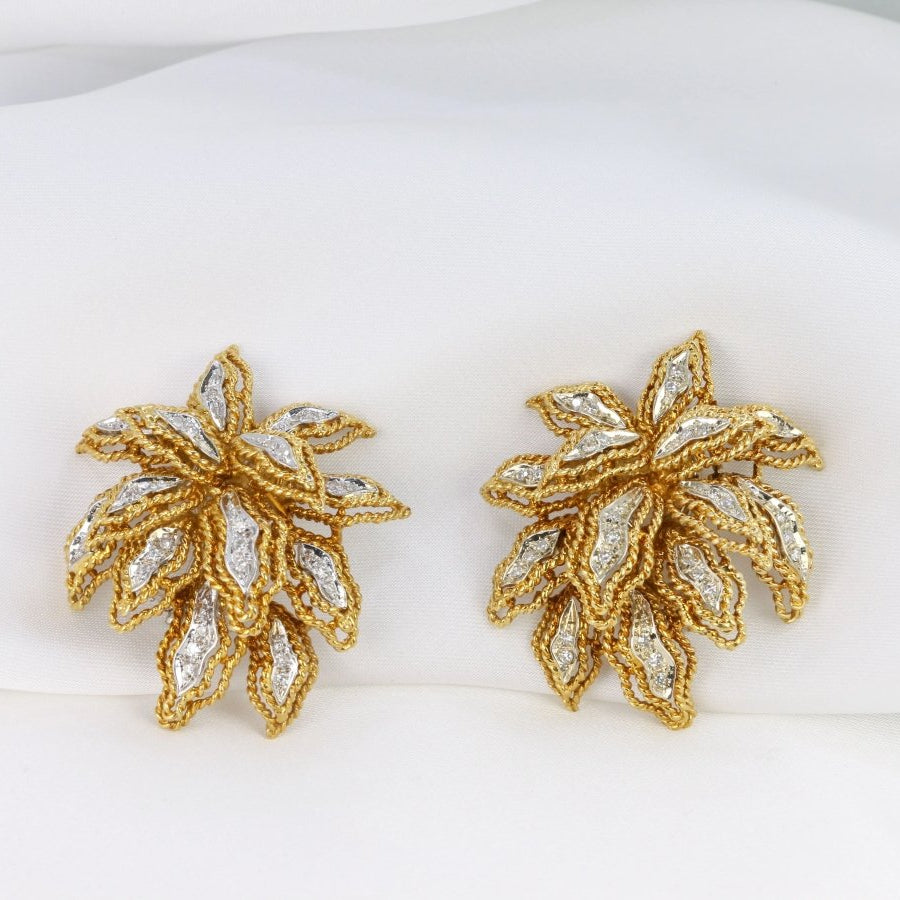 Clips d’oreilles vintage fleur en or et diamants - Castafiore