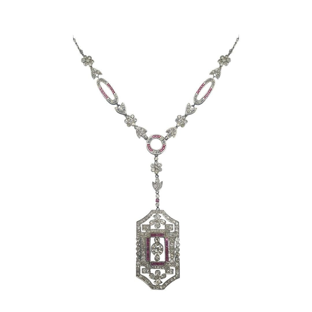 Collier Art Déco, en or blanc 18 carats Rubis Diamants - Castafiore