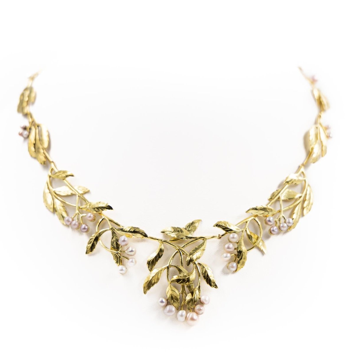 Collier Art nouveau feuillage en or jaune et perles - Castafiore