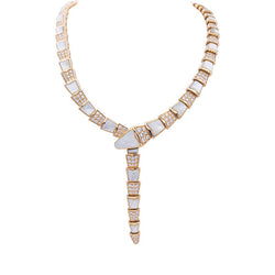 Collier BULGARI “Serpenti Viper” en or rose, nacre et diamants - Castafiore