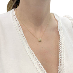 Collier Chanel, "Extrait de Camélia", or rose, diamant. - Castafiore