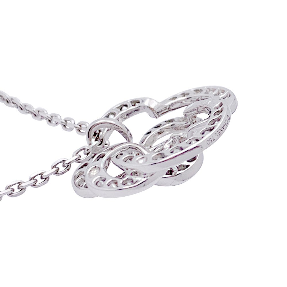 Collier Chanel, "Fil de Camélia", or blanc, diamants. - Castafiore