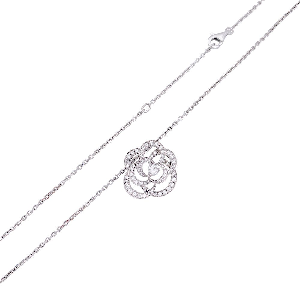 Collier Chanel, "Fil de Camélia", or blanc, diamants. - Castafiore
