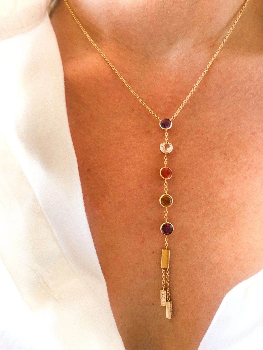 Collier CHAUMET "Amour" en or jaune et pierres fines - Castafiore