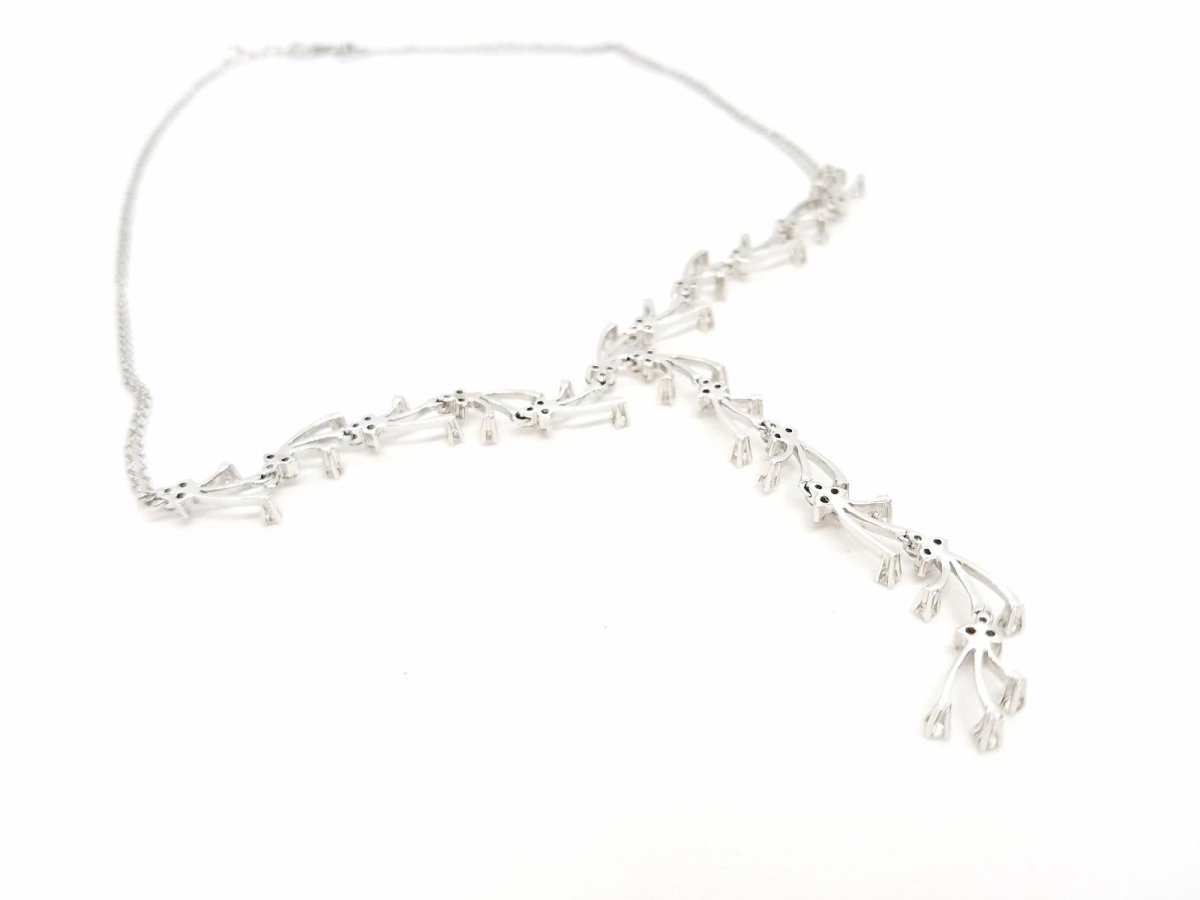 Collier Cravate en or blanc et diamants - Castafiore