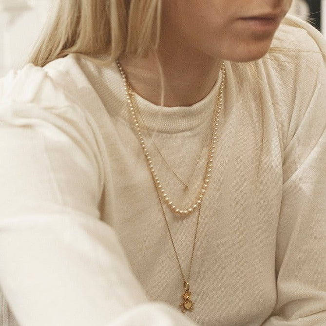 Collier de perles blanches - Castafiore