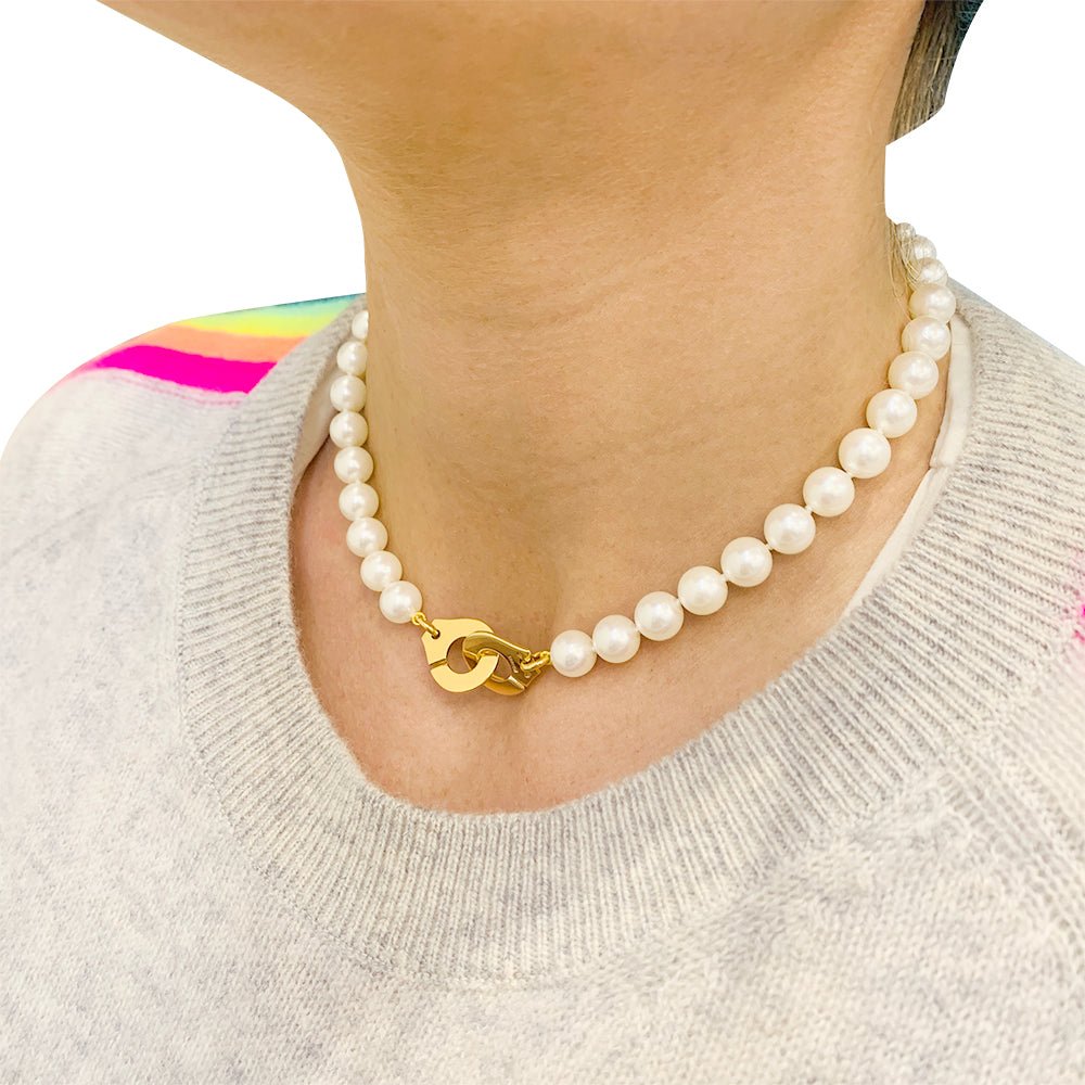 Collier de perles Dinh Van, "Menottes R15", en or jaune - Castafiore