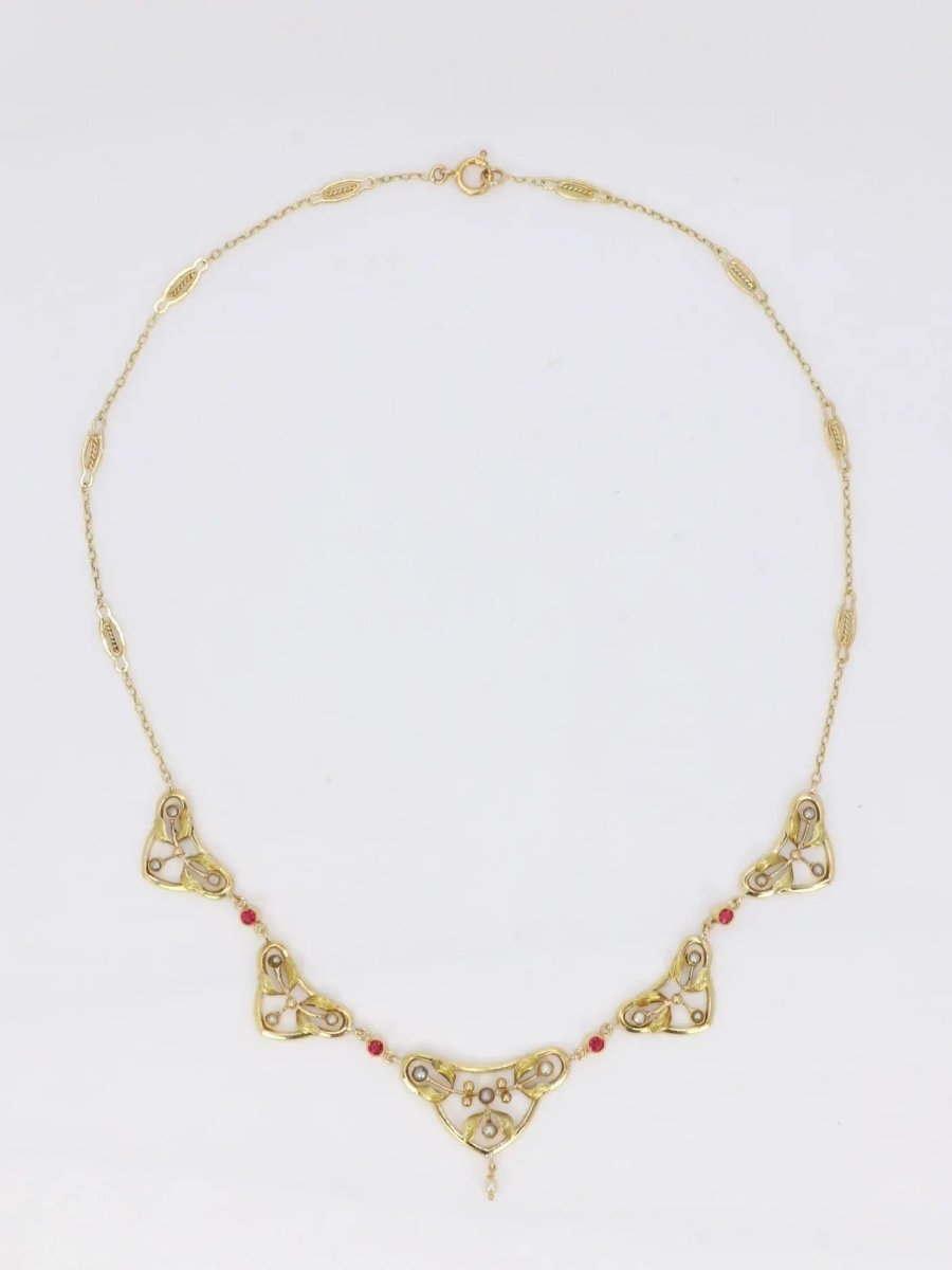 Collier draperie Art Nouveau en or jaune, perles fines et pierres roses - Castafiore