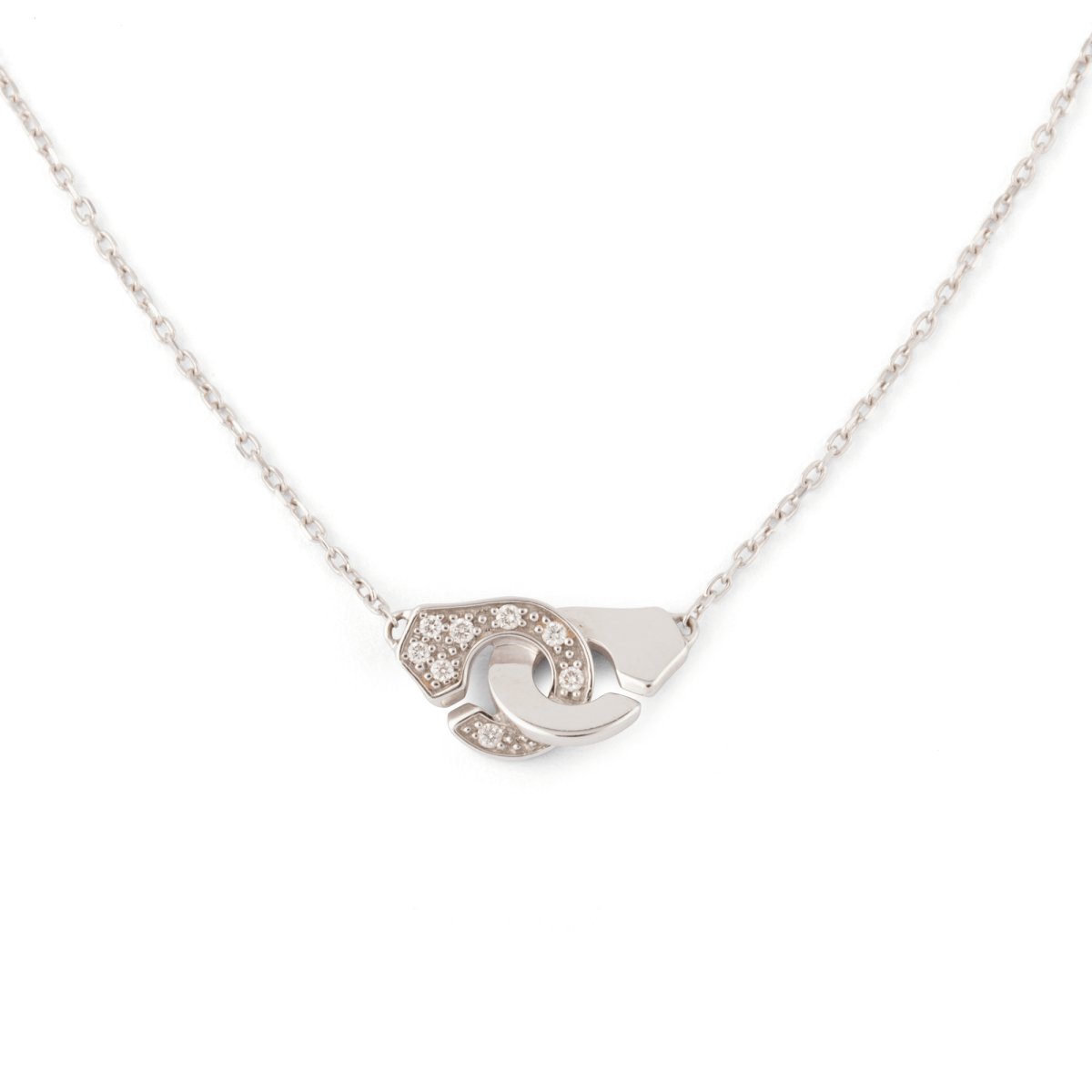 Collier en or blanc 18 carats modèle Menottes R8, DINH VAN - Castafiore