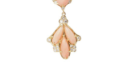 Collier en or jaune, cabochons de corail et diamants - Castafiore