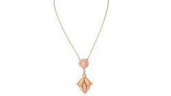 Collier en or jaune, cabochons de corail et diamants - Castafiore