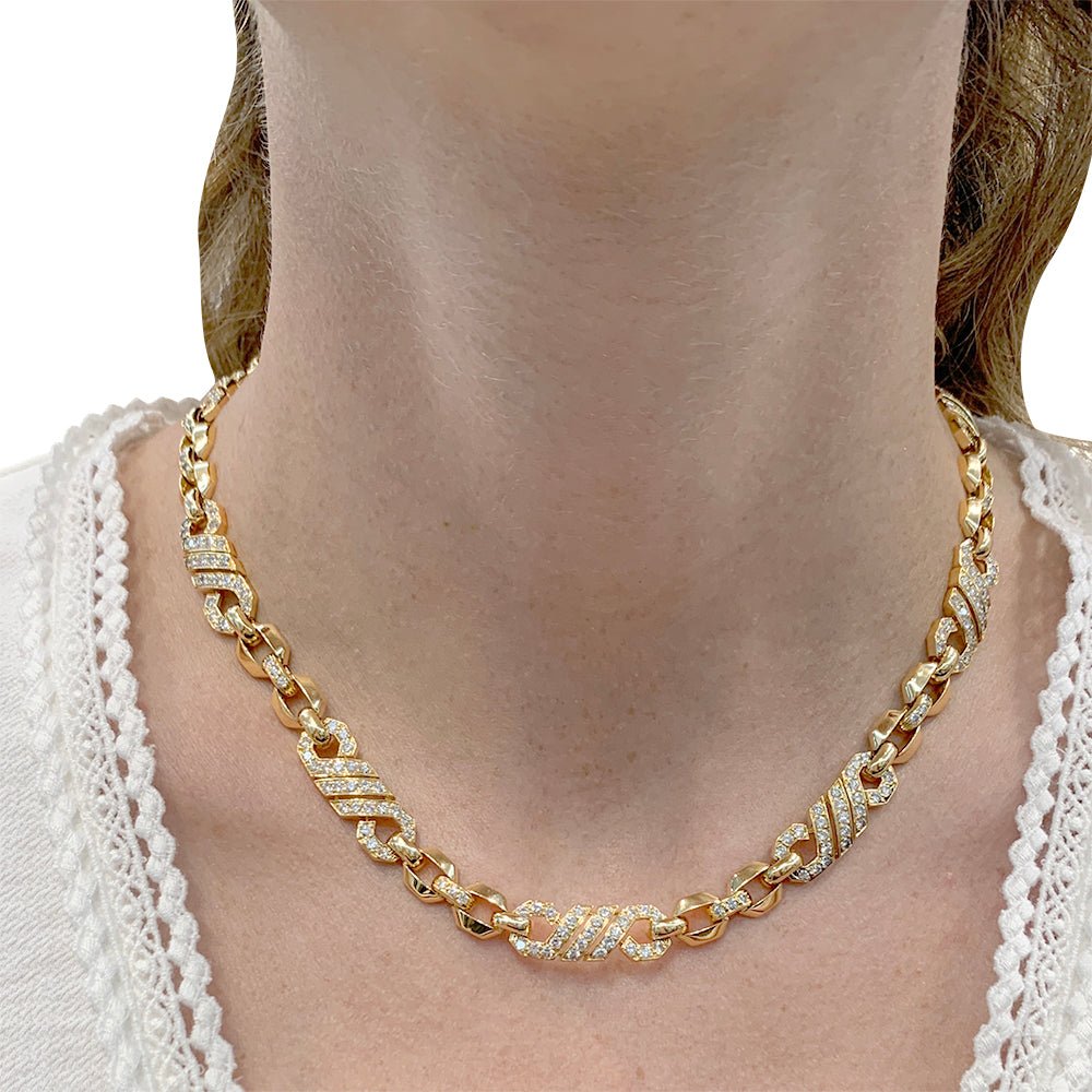 Collier or jaune, diamants. - Castafiore