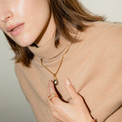 Collier Pendentif BOUCHERON en or jaune, perle et diamants - Castafiore