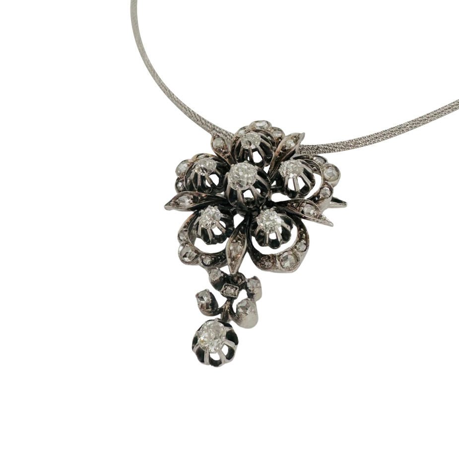 Collier Pendentif broche en or blanc, argent et diamants - Castafiore