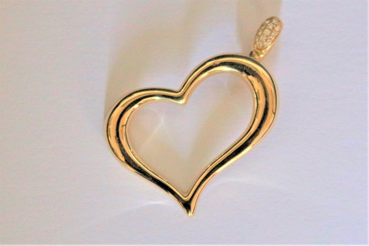 PIAGET Heart Pendant Necklace in yellow gold and diamonds