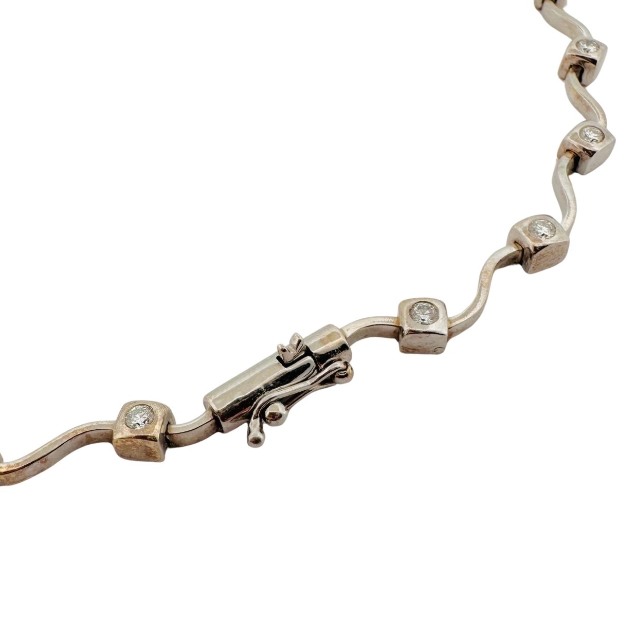 Collier ras de cou en or blanc et diamants - Castafiore