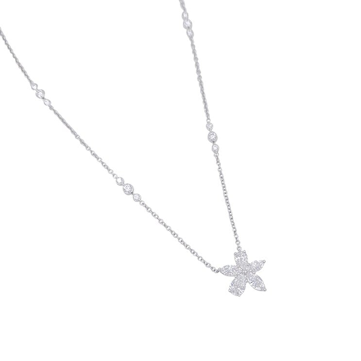 Collier Tiffany & Co., "Victoria, pendentif en corolle de fleur", platine, diamants - Castafiore