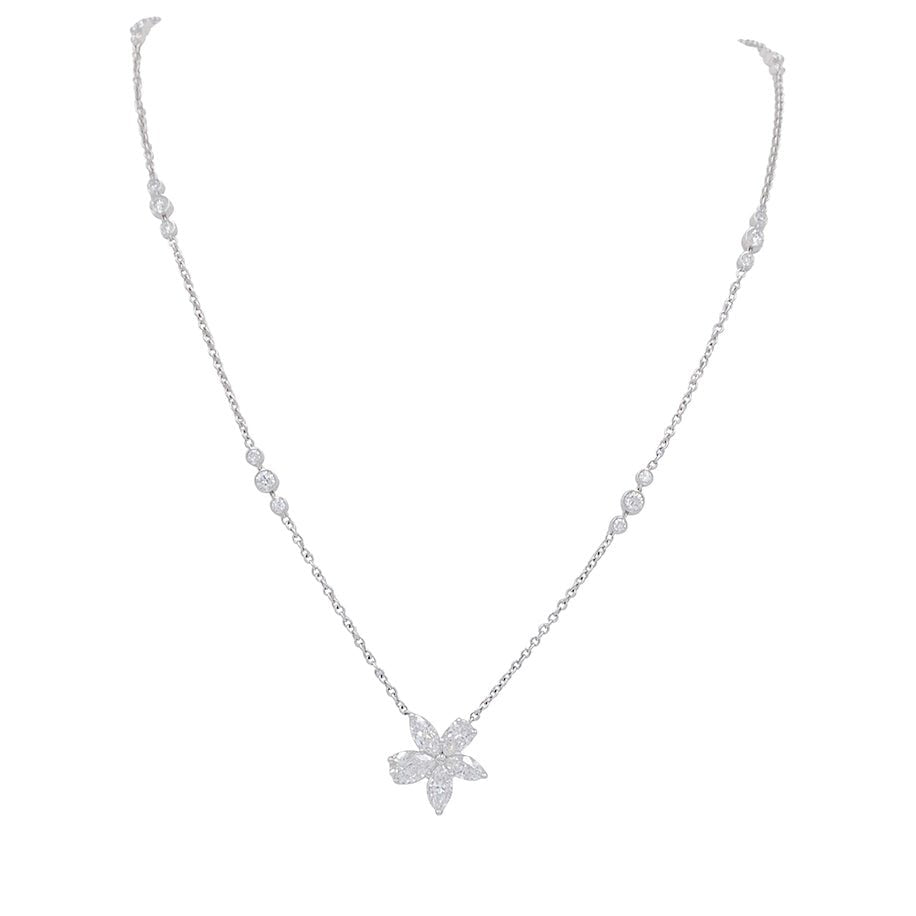 Collier Tiffany & Co., "Victoria, pendentif en corolle de fleur", platine, diamants - Castafiore