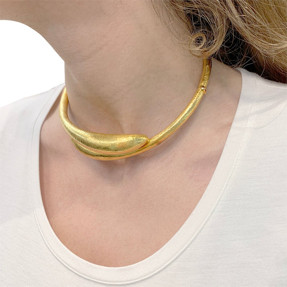 Collier Torque LALAOUNIS en or jaune - Castafiore