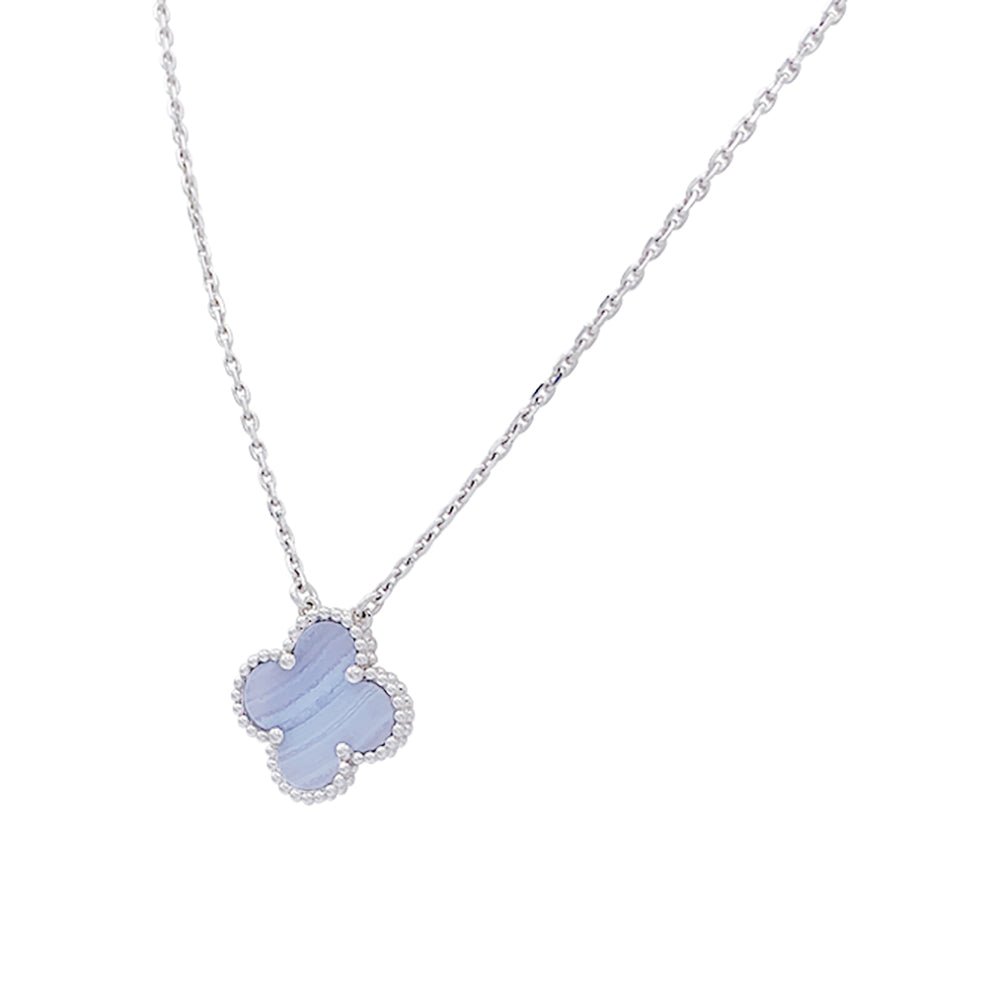 Collier Van Cleef & Arpels, "Vintage Alhambra", or blanc, calcédoine - Castafiore