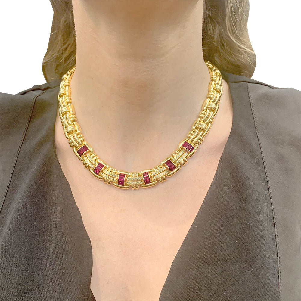 Collier Wempé en or jaune serti de rubis et de diamants - Castafiore