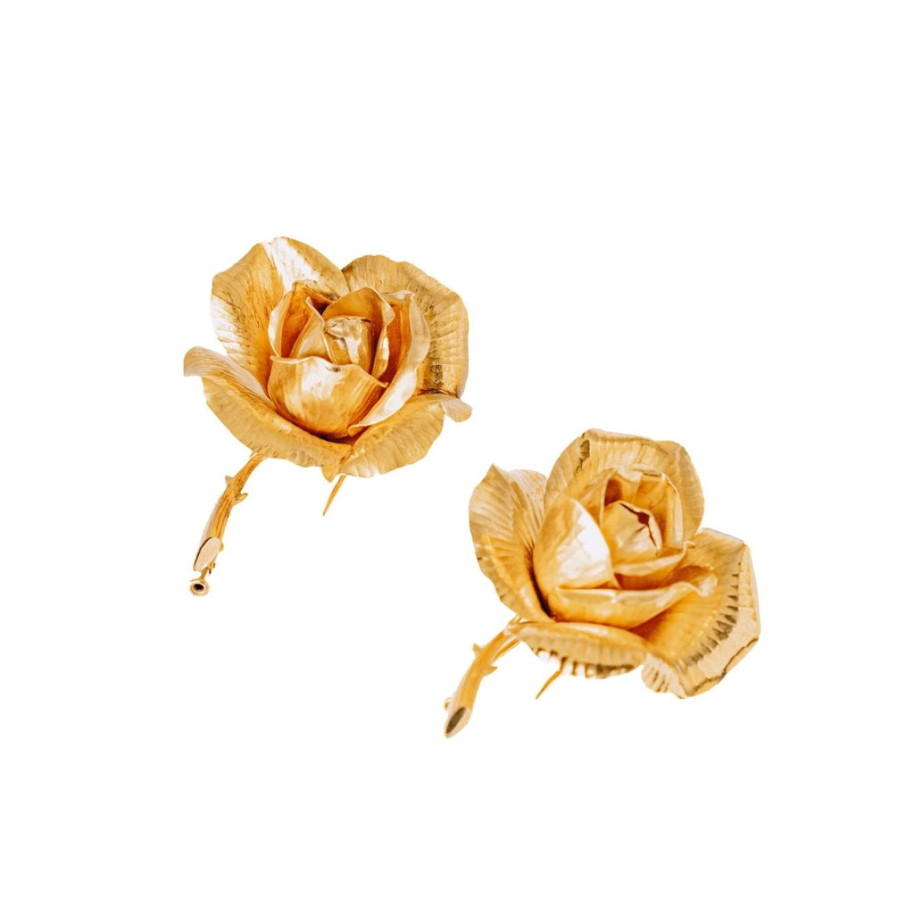 Deux broches HERMÈS "Rose" en or jaune - Castafiore