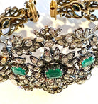 Exceptionnel bracelet en or 18 carats et argent, serti de diamants et d'émeraudes. Epoque XIXème - Castafiore