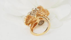 Flower ring in 3-tone gold with diamonds and cultured pearl 