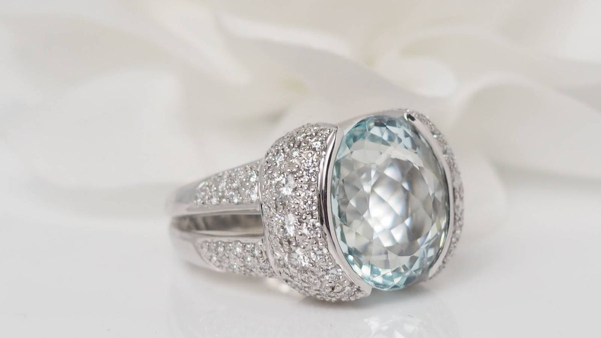 White gold, aquamarine and diamond ring 