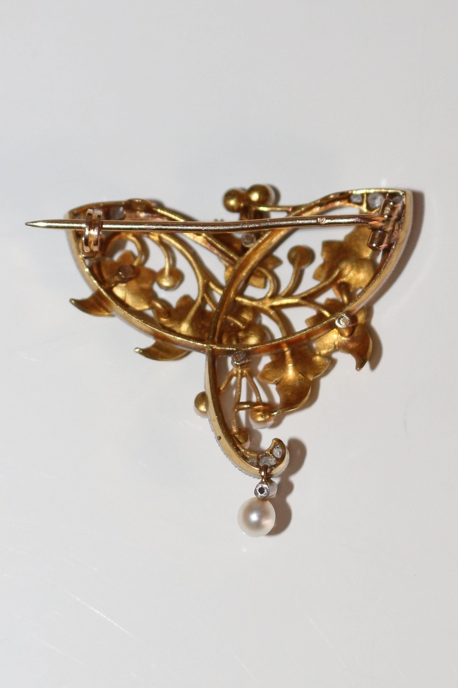 Broche pendentif Art Nouveau