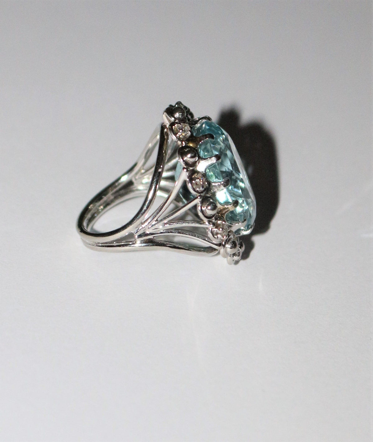 Aquamarine Cocktail Ring White Gold