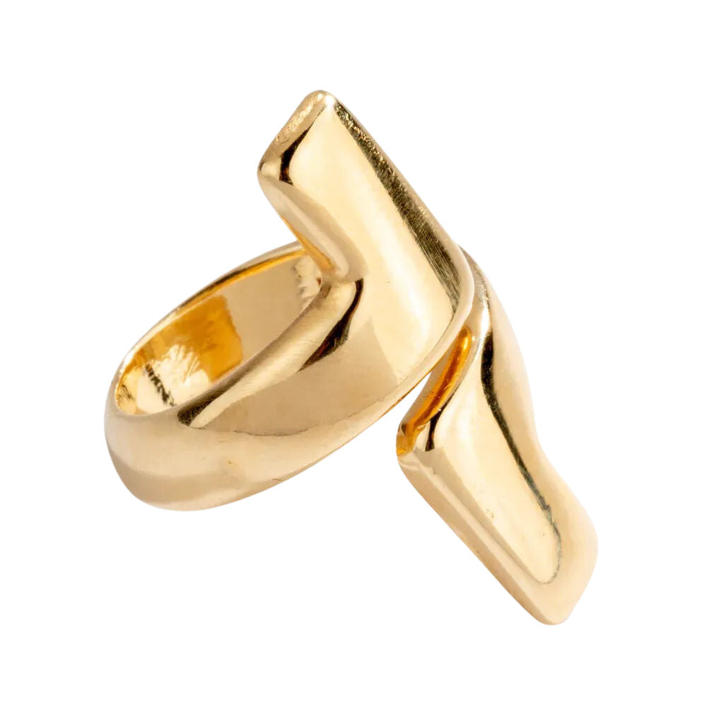 Geometric yellow gold ring from Chaumet