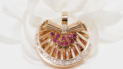 Pendant in yellow gold, rubies and diamonds 