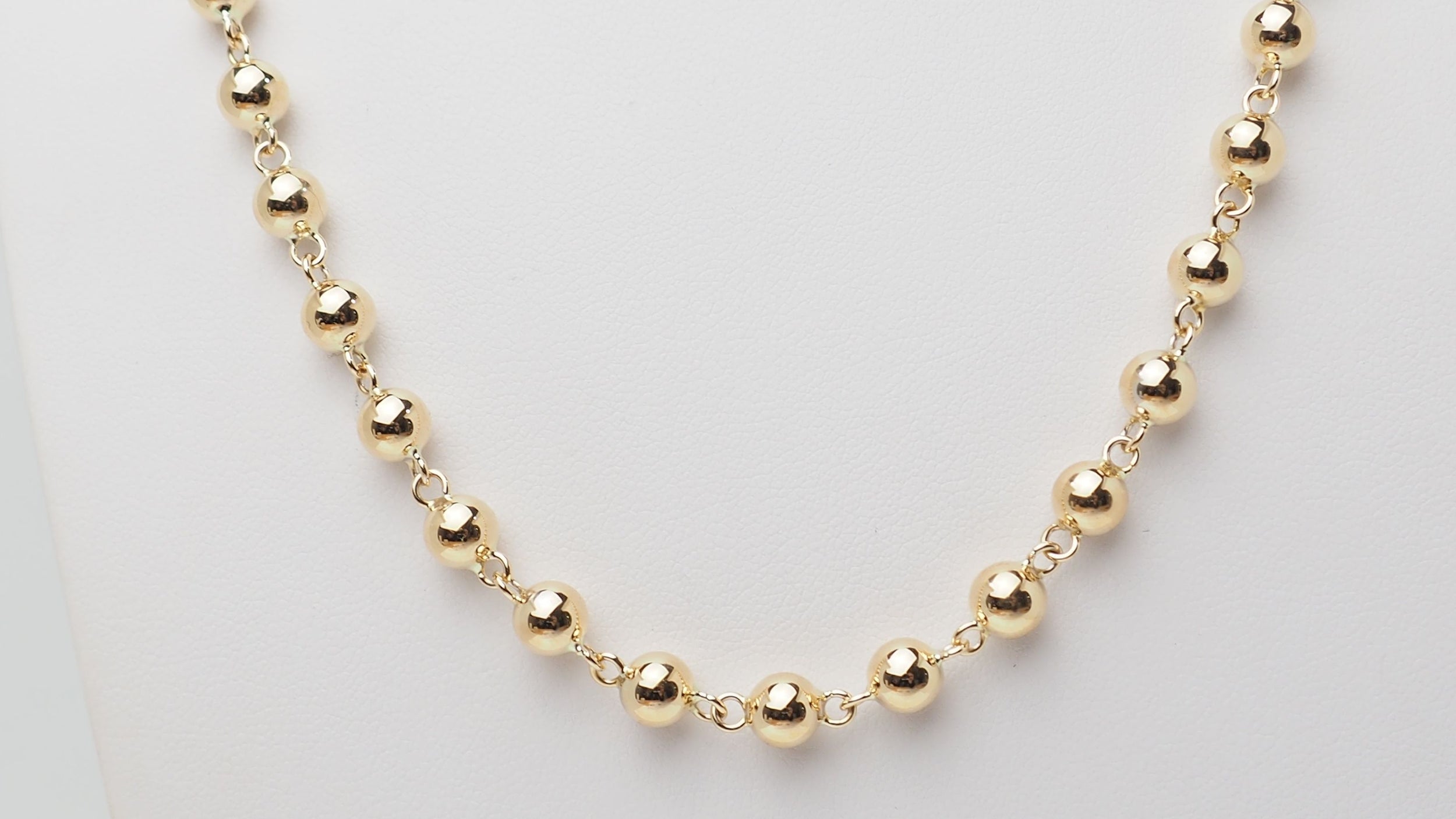 Marseillais necklace in yellow gold 