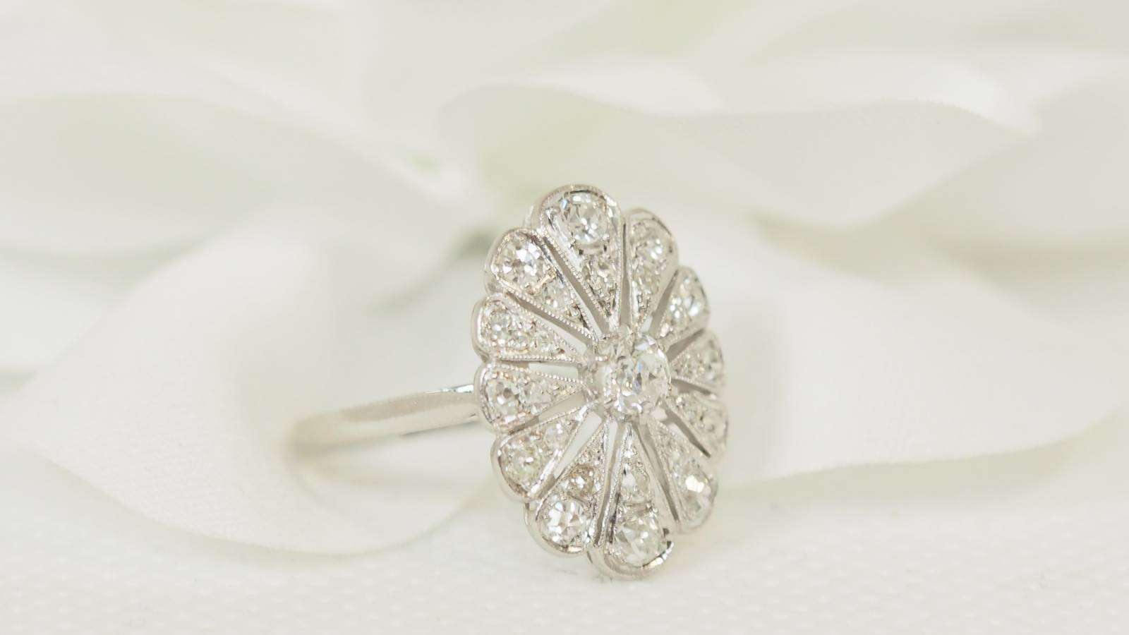 Bague en platine et diamants