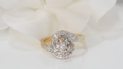 Bague en or bicolore et diamants