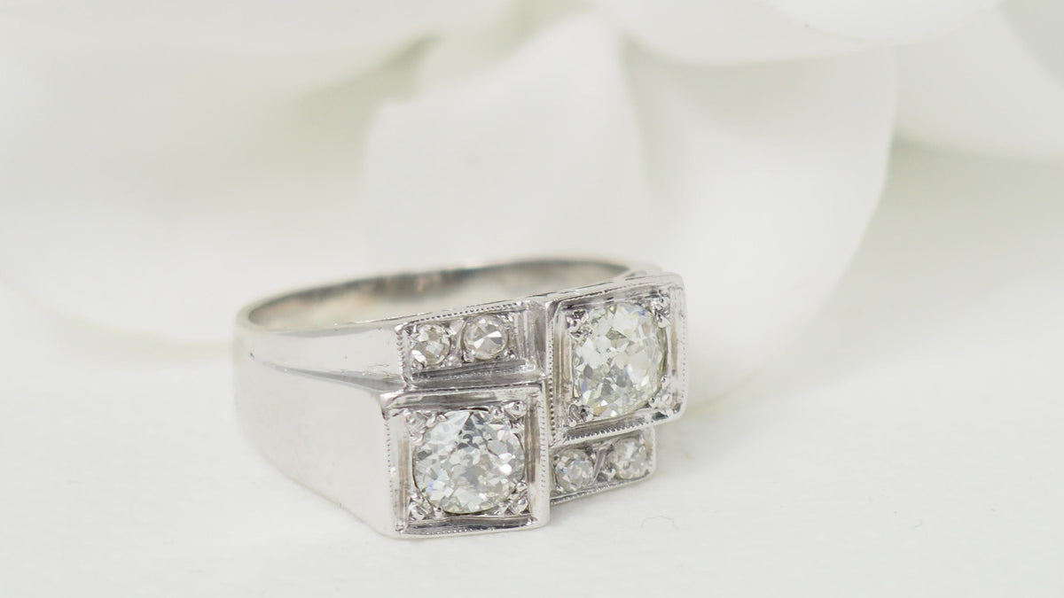 Bague Art Déco en platine et diamants