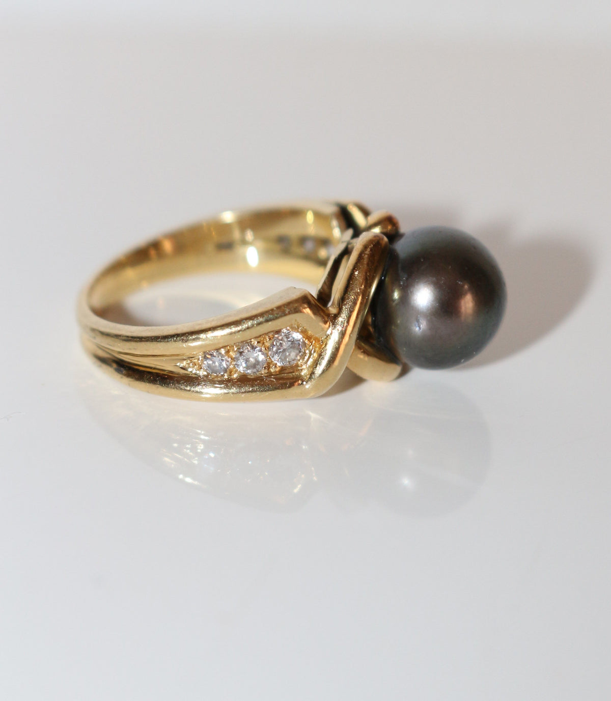 Tahitian Pearl And Diamond Ring