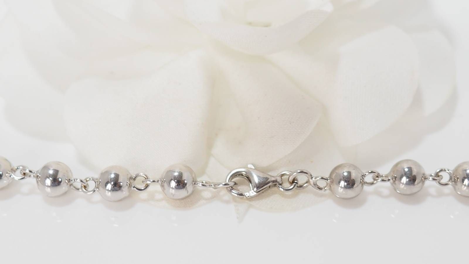 Marseillais necklace in white gold 