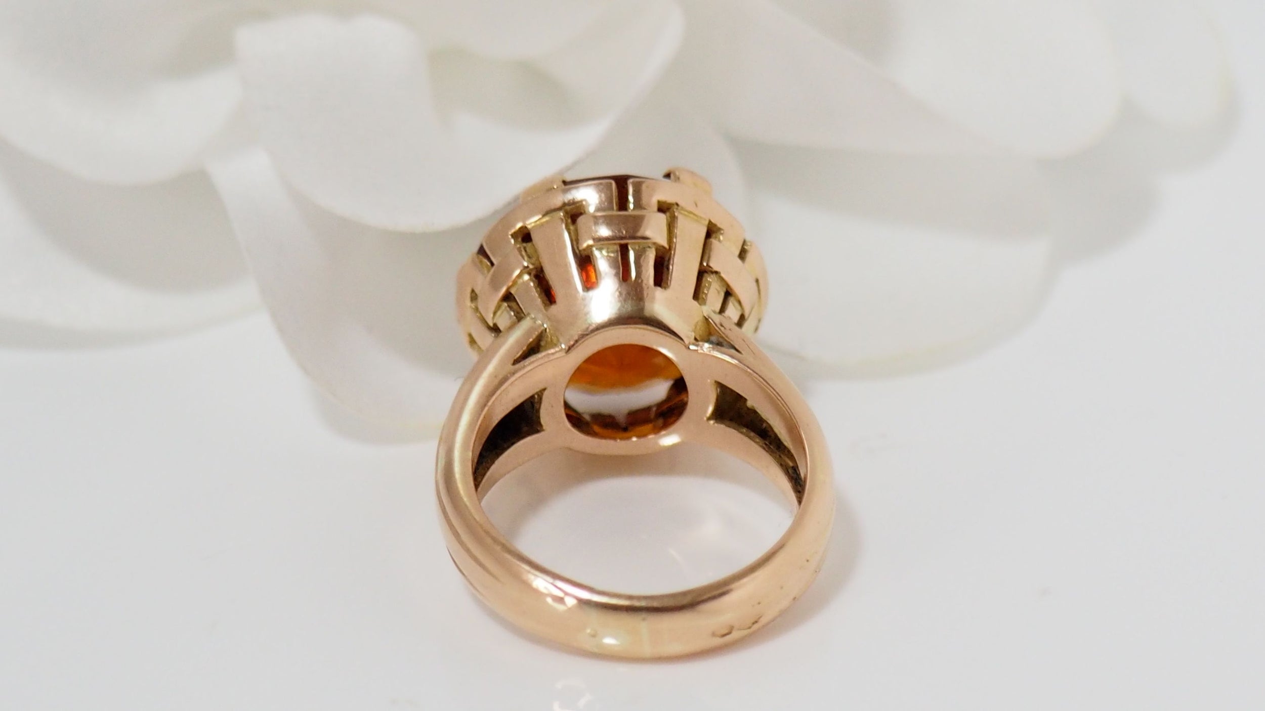 Vintage rose gold and orange sapphire ring 