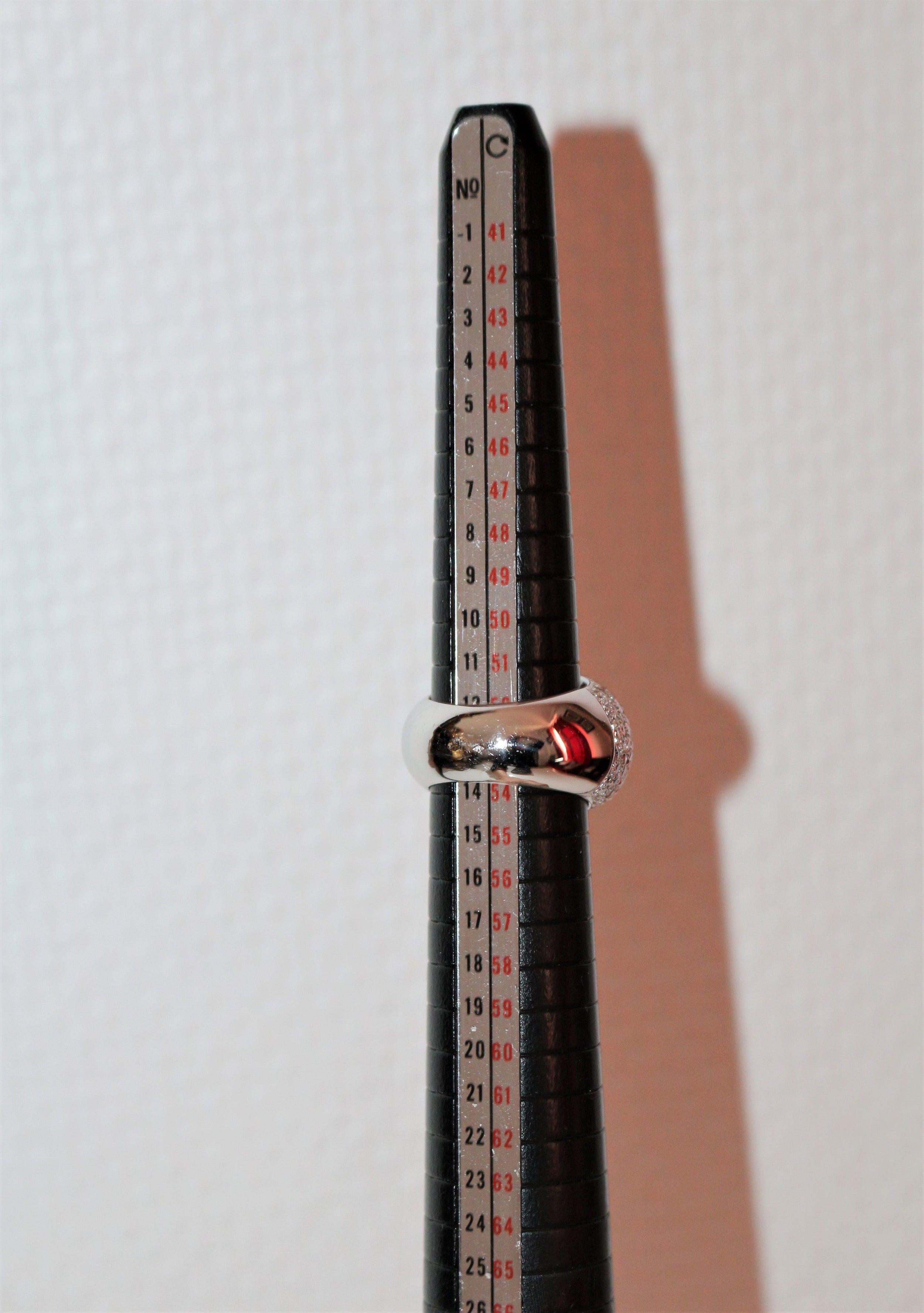 Cocktail ring in white gold, tourmaline and diamond