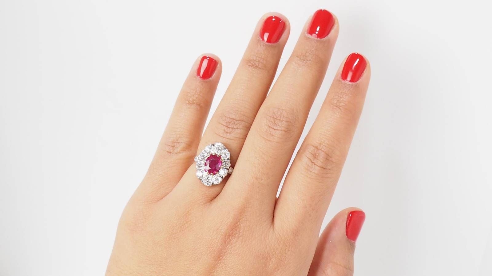 Pompadour ring in two-tone gold, natural ruby ​​and diamonds 