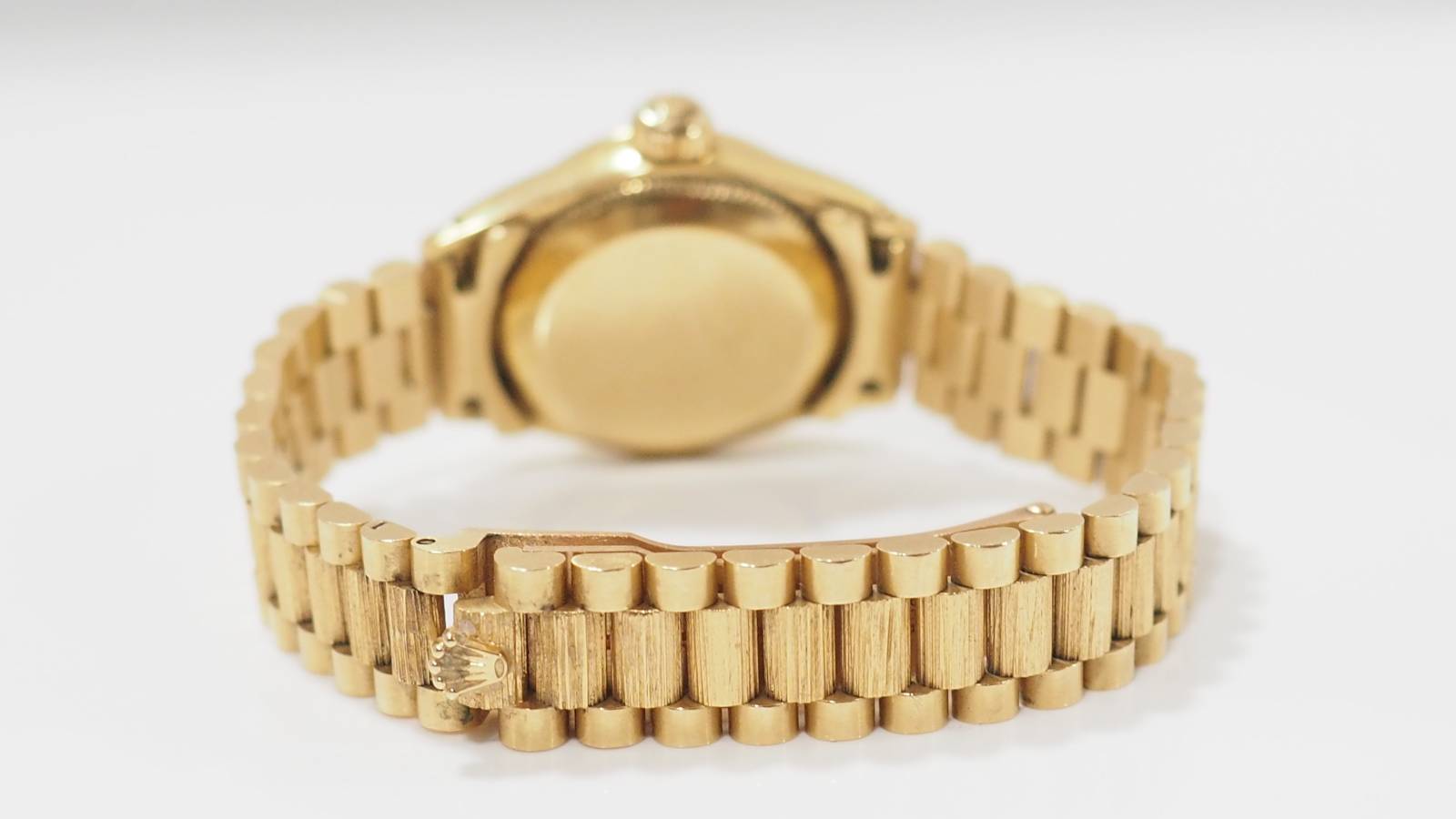 Rolex Lady Oyster Perpetual watch in 18kt yellow gold 