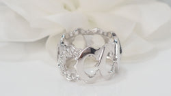 C Cartier collection ring in white gold and diamonds 