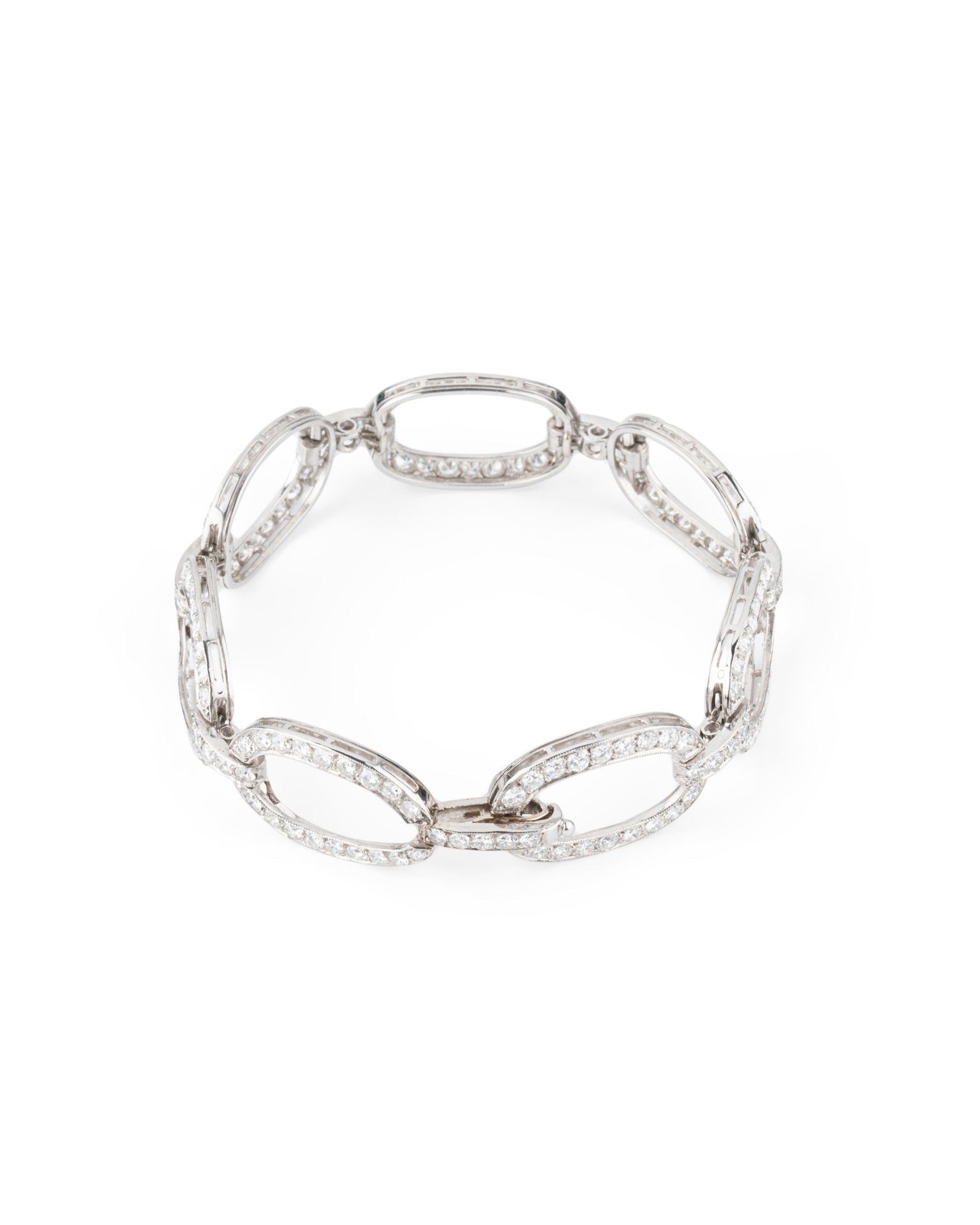 Bracelet Art déco  en platine et diamants