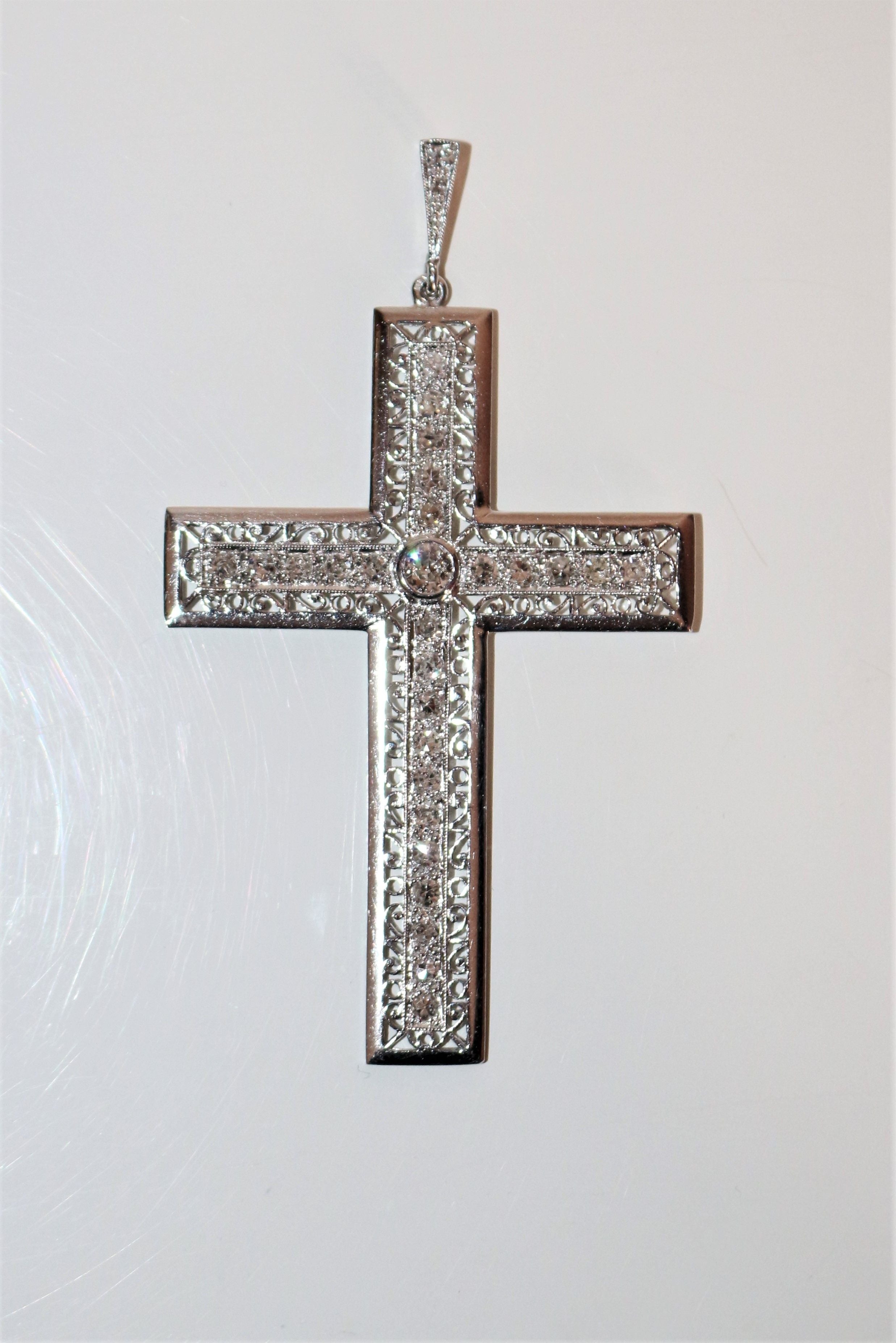 Pendentif Croix En Platine Et Diamants Art Déco