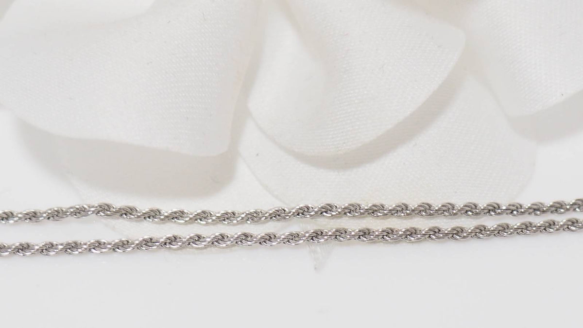 Chopard Happy Diamonds pendant 