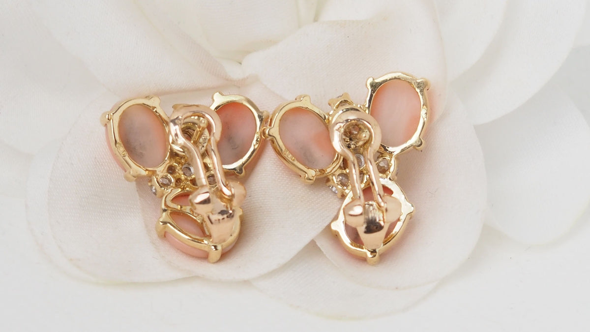 Yellow gold earrings, coral cabochons and diamonds 