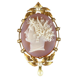 Camée en or 18 carats et agate, profil de femme et perles fines.